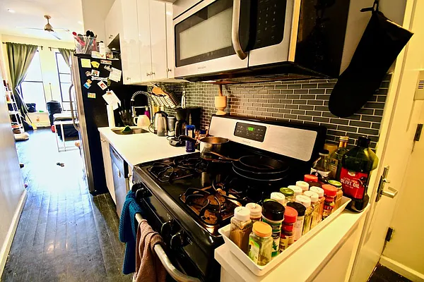 Rented by Brick&Mortar | media 31