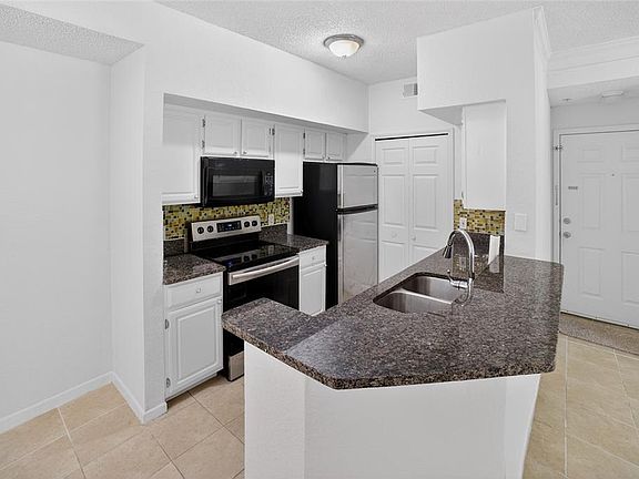 2nd image of 13003 PLANTATION PARK CIRCLE #1323