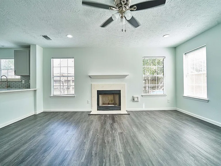 11011 Landsbury Ct — Photo 11