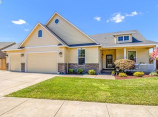 1102 S 41st Pl, Springfield, OR 97478