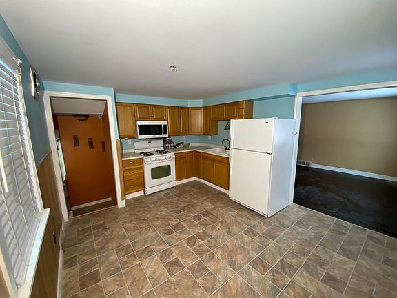 4th image of 36 Delray Ave