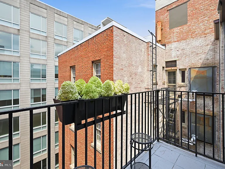 1026 16th St NW #801 — Photo 28