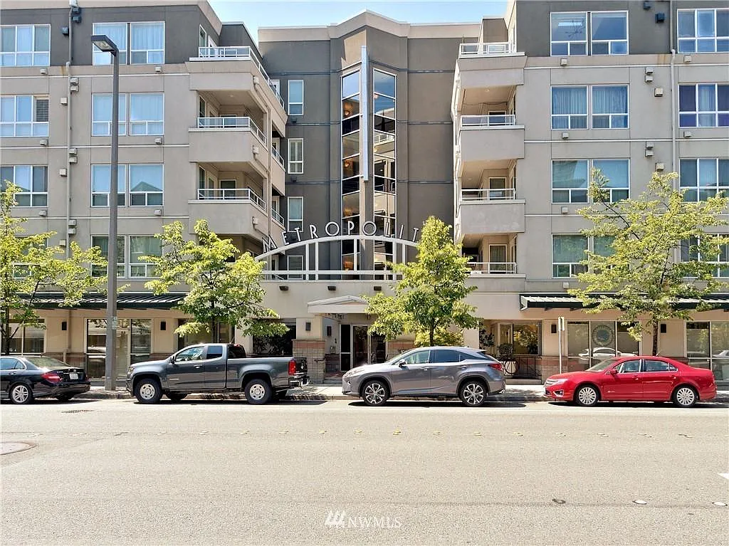 1 bed, 1.5 bath, 970 sqft, $2,900 — Photo 1
