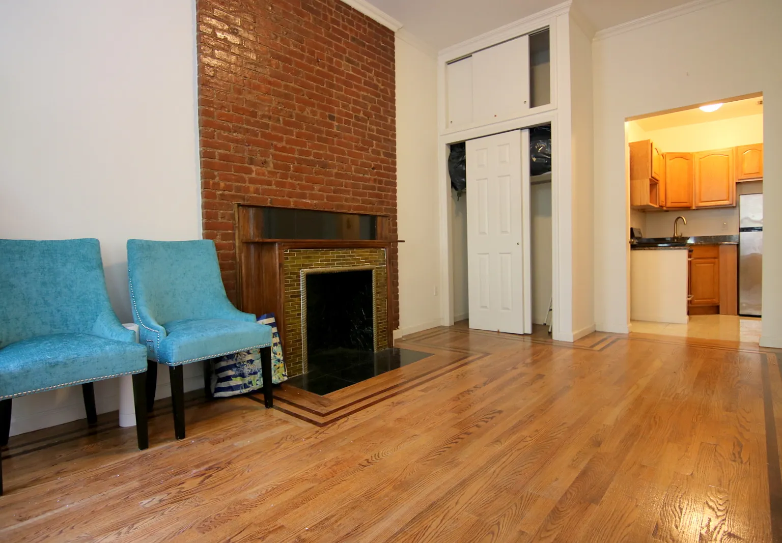 325 West 87th Street — Photo 2