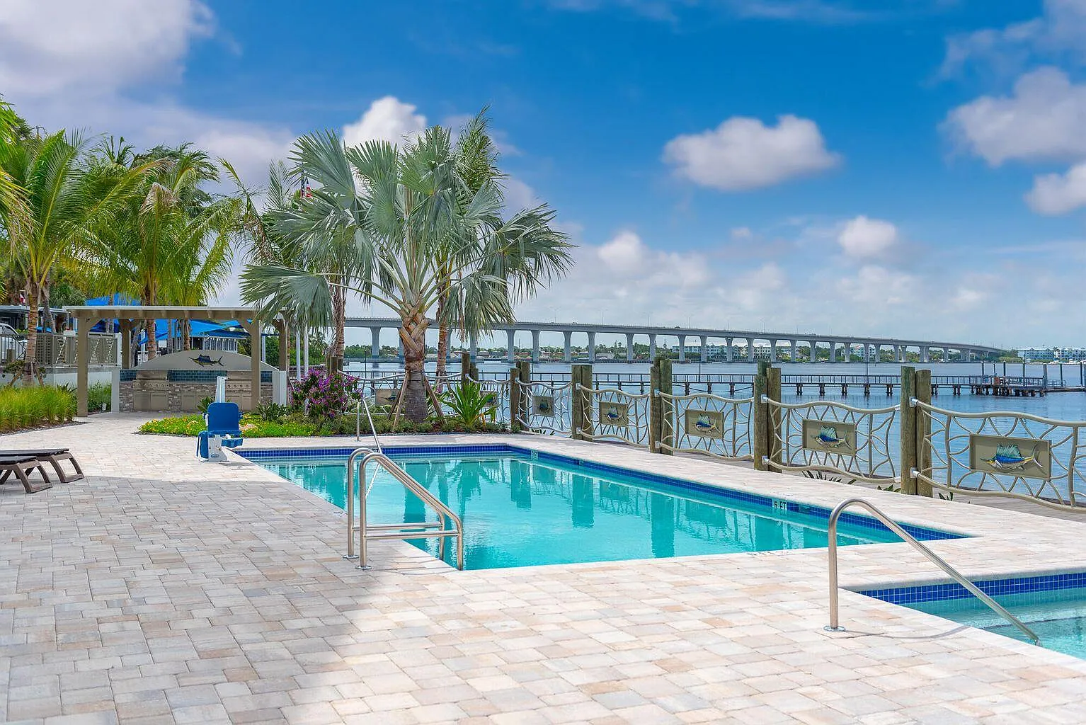 2 bed, 2.0 bath, 1313 sqft, $6,000 — Photo 4