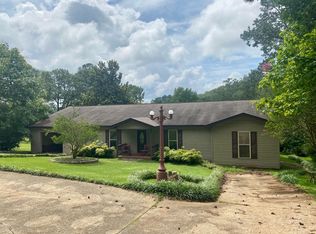 498 Harkins Lake Rd, Fayette, AL 35555