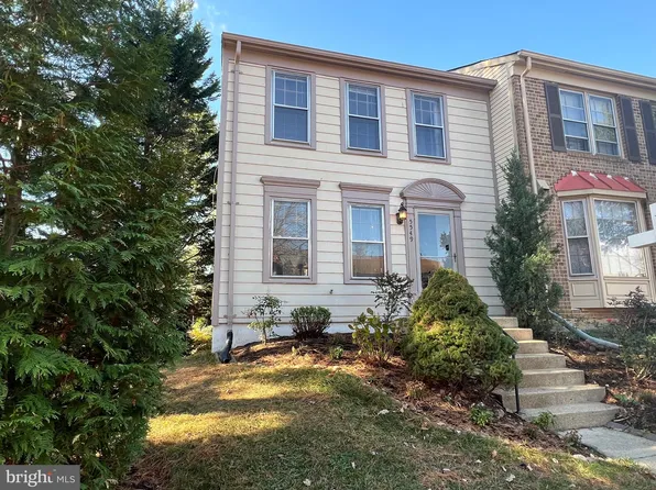 5549 Talon Ct, Fairfax, VA 22032