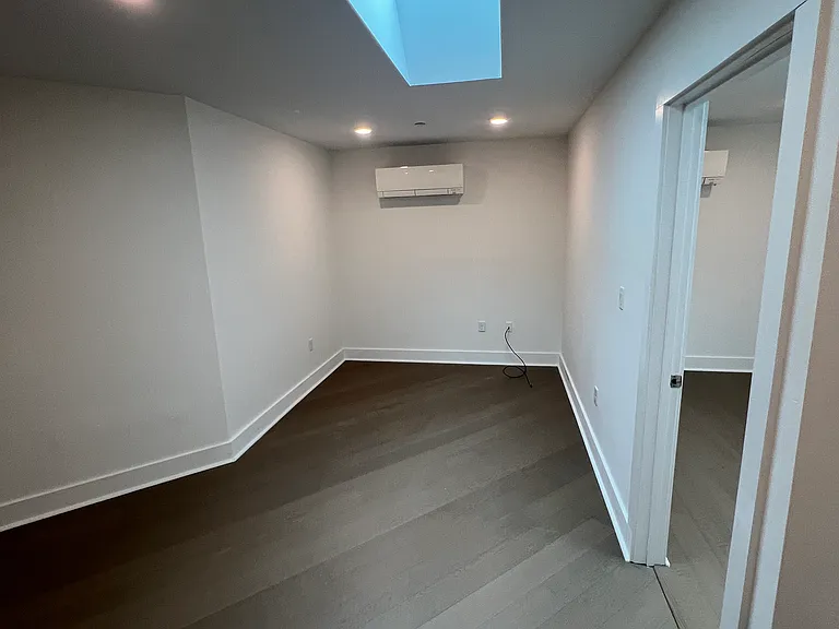 25 Eleanor St #205 — Photo 9