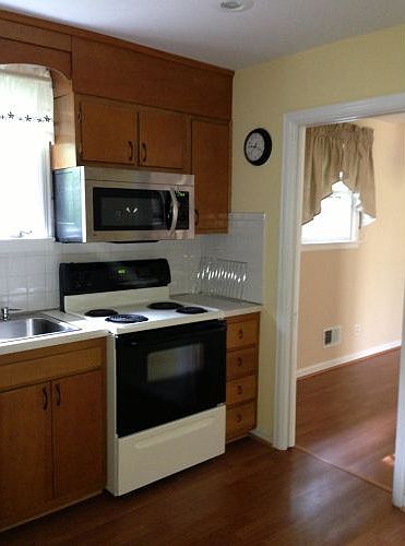 2nd image of 606 Sandusky Dr