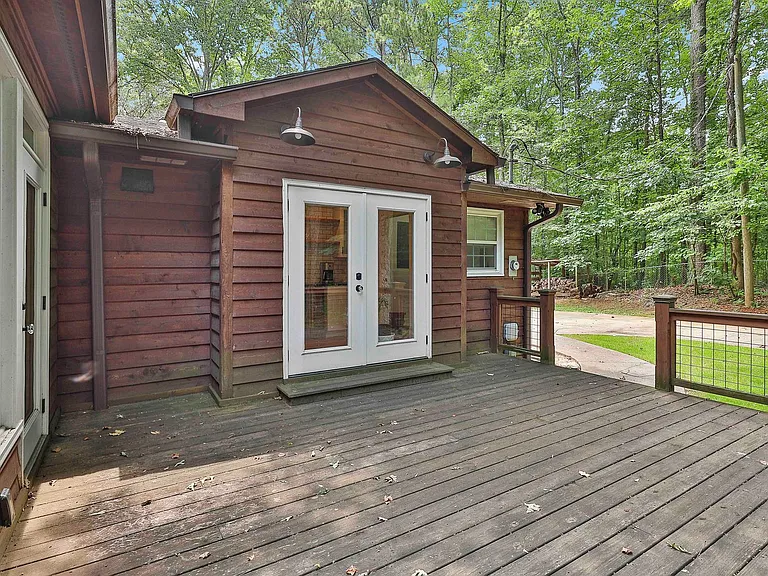 410 Thornton Lane — Photo 17