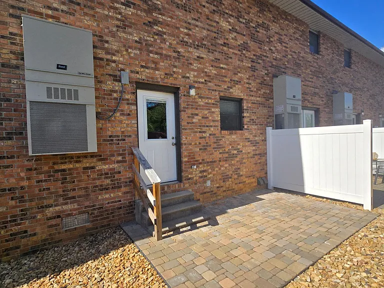 3459 Bloomingdale Rd #6 — Photo 17