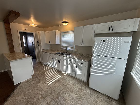 3rd image of 1415 Avenue F