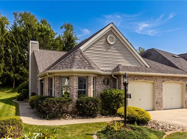 702 Hunt Club Dr, Greensburg, PA 15601