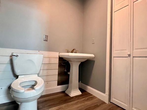 huntington-west-virginia-439312447 picture