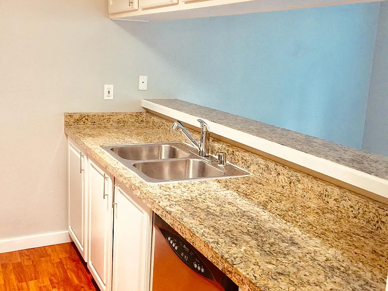 412 Center Rd #F2 — Photo 5
