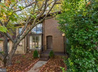 8044 Inverness Ridge Rd, Potomac, MD 20854