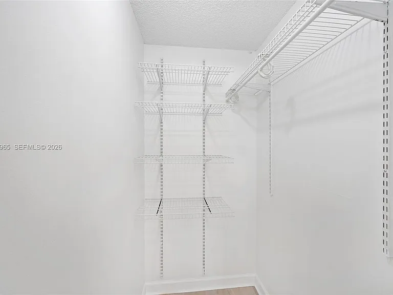 6211 SW 37th St #212 — Photo 17