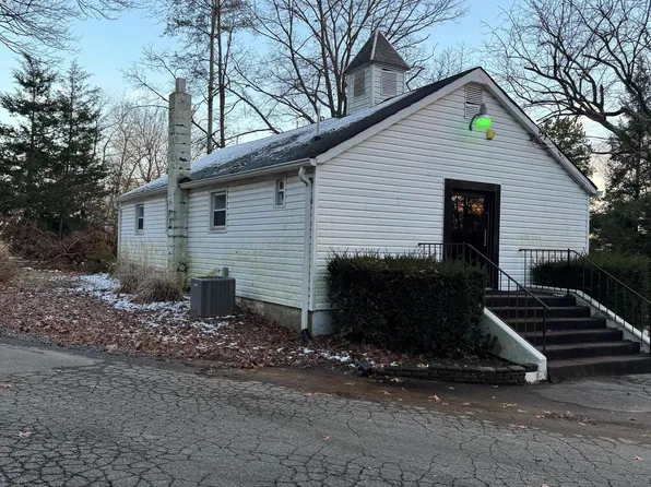 1000 Bernoudy Rd, White Hall, MD 21161