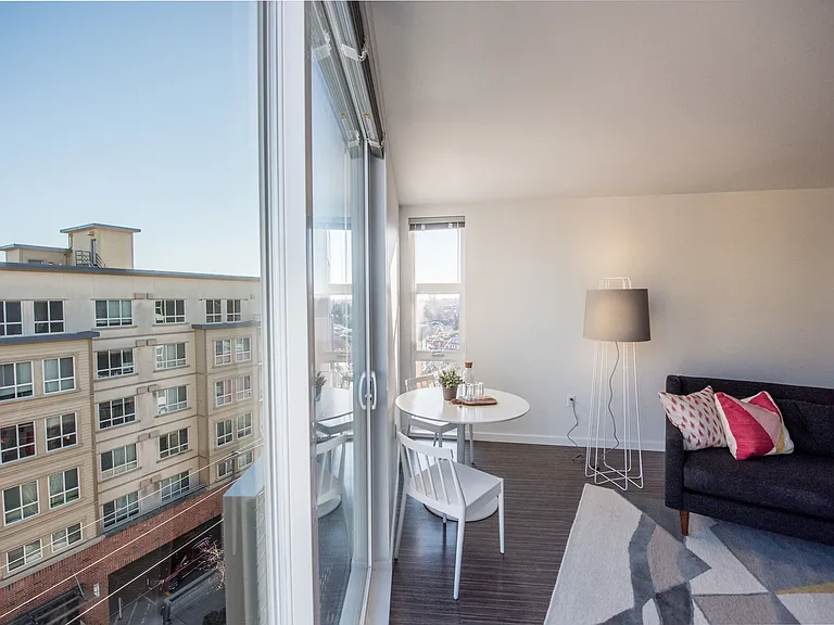 Session Apartments — Photo 12