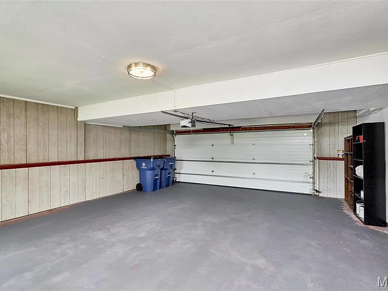 241 Valleyoak Ct — Photo 42