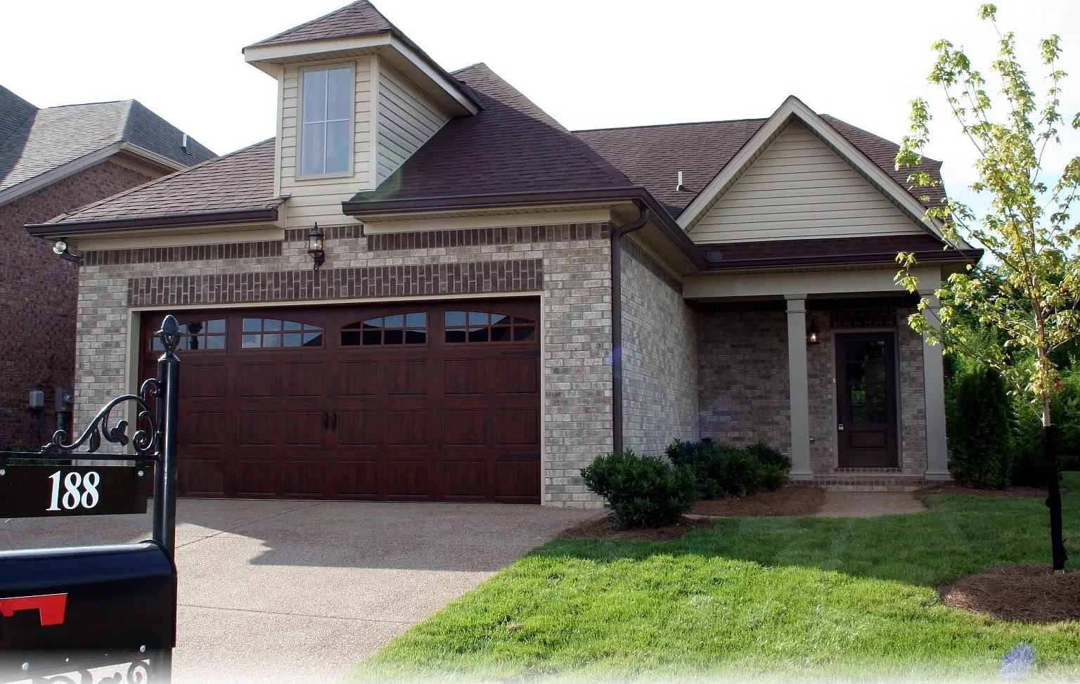 4 bed, 3.0 bath, 2145 sqft, $2,900 — Photo 1