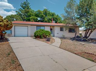 1536 Willys Knight Dr NE, Albuquerque, NM 87112