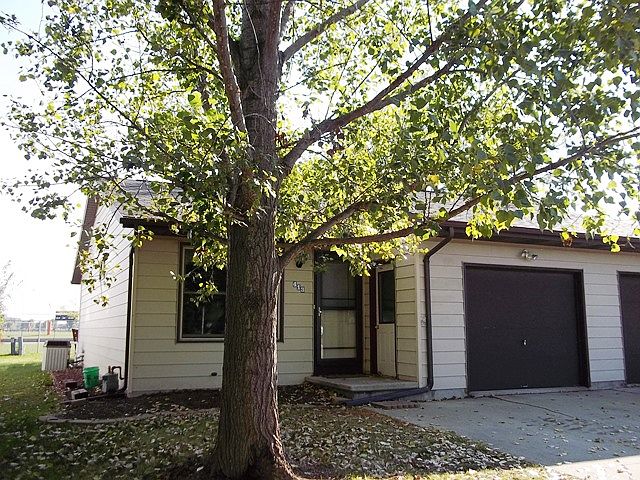 1st image of 413 Southview Dr
