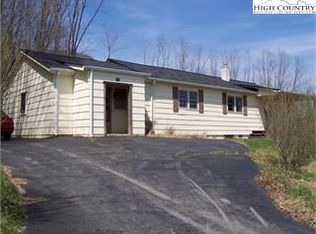 504 Oak Ave, West Jefferson, NC 28694