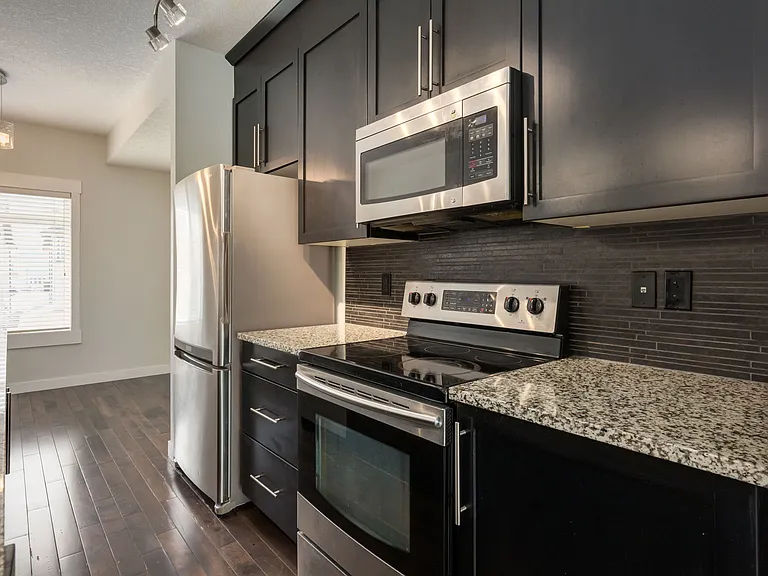 W Skyview Point Pl NE — Photo 27