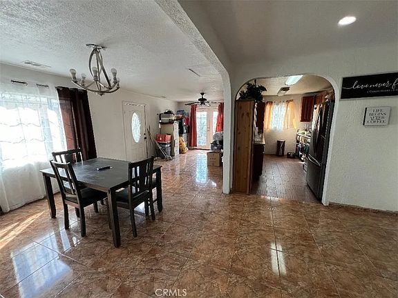 4th image of 511 Richford Ave
