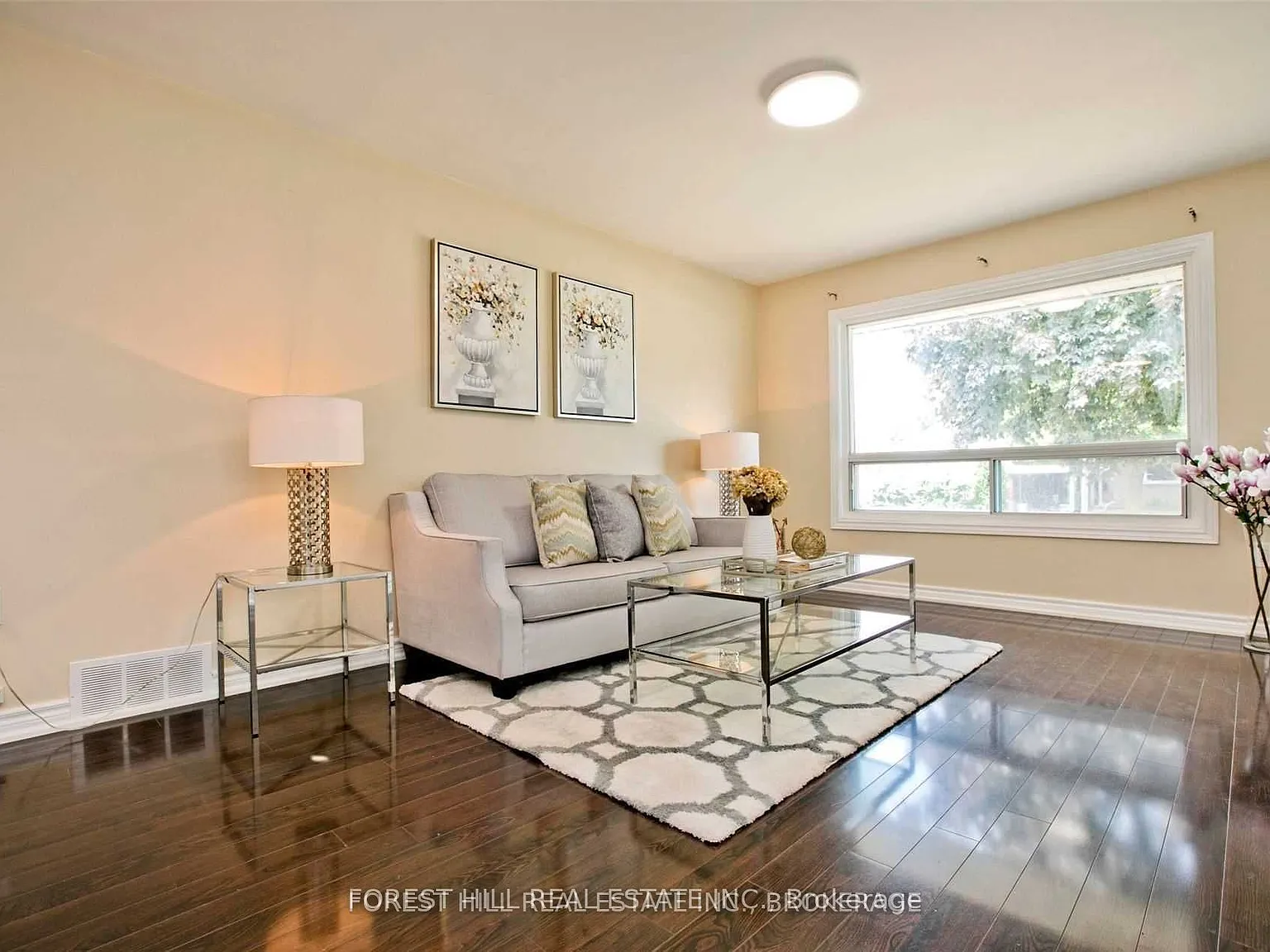 4 bed, $4,000 — Photo 4