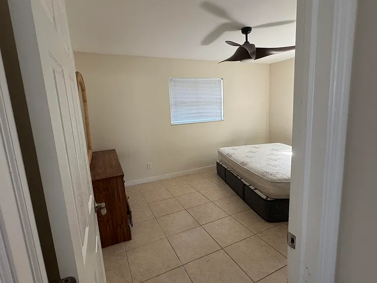 1869 Windsor Dr #1869 — Photo 6