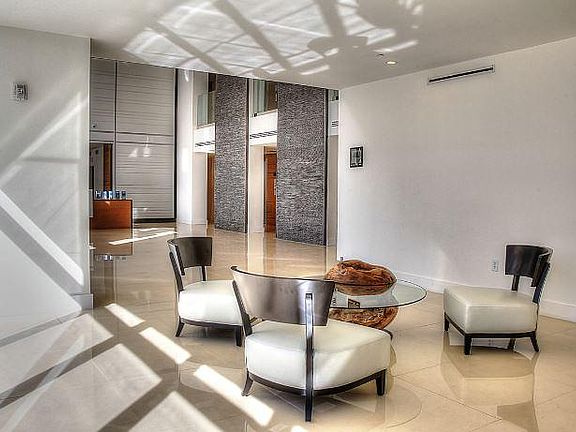 WAITING AREA