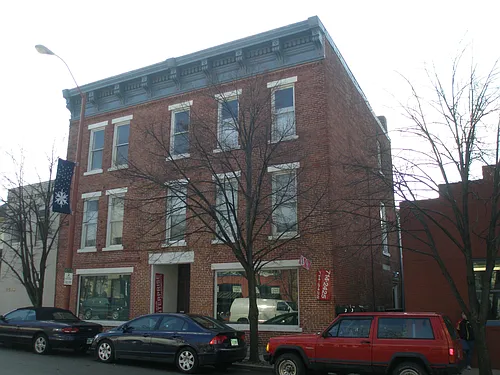1015 Main St #6 Photo 1