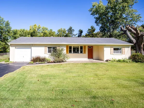 862 Locust Corner Rd, Cincinnati, OH 45245