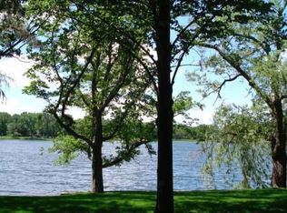 2785 Division St N, North St Paul, MN 55109