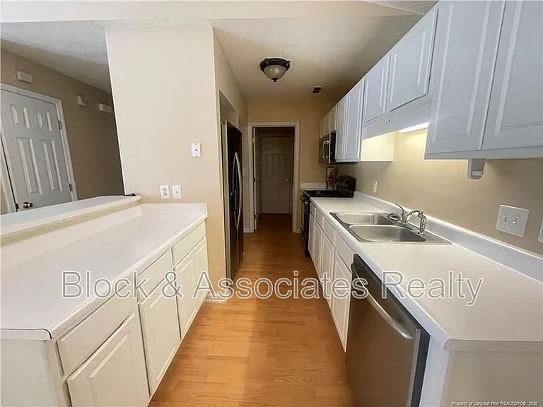 5097 Meadowland Ct — Photo 5