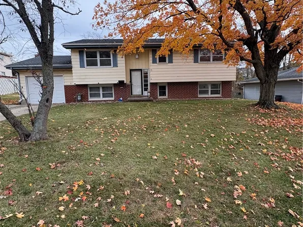 2124 Home Park Ave, Decatur, IL 62526