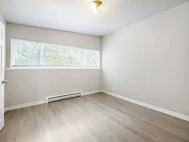 Scenic Hill Apartments — Photo 7