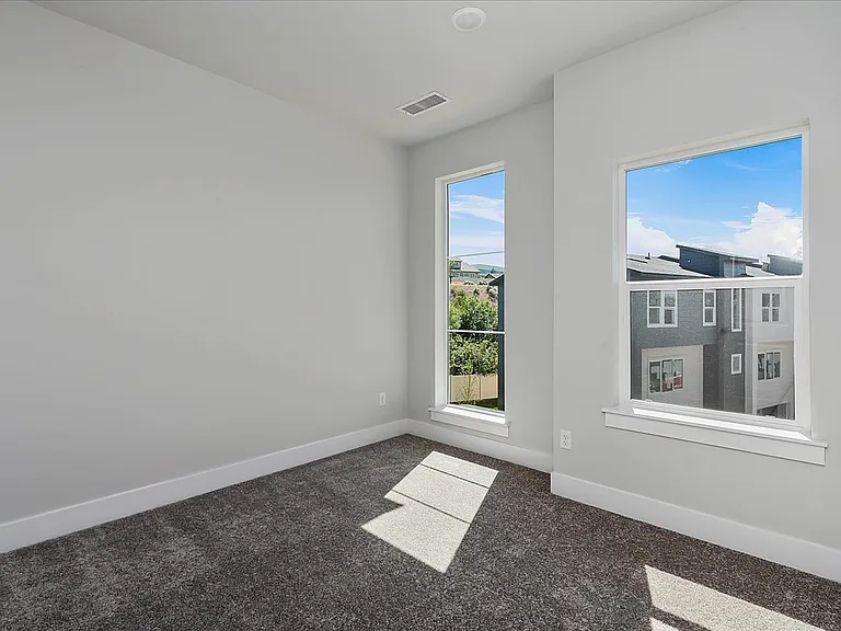 Bradbury Luxury Townhomes — Photo 51