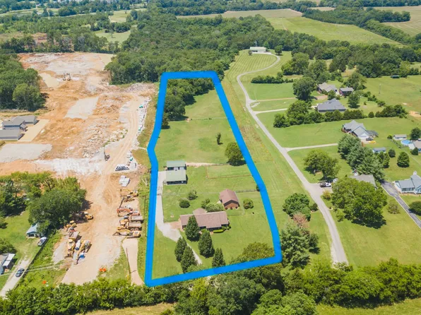 4463 Tom Lunn Rd, Spring Hill, TN 37174