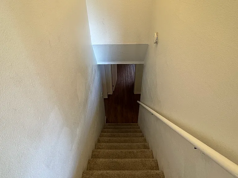 409 E 12th Ave — Photo 16