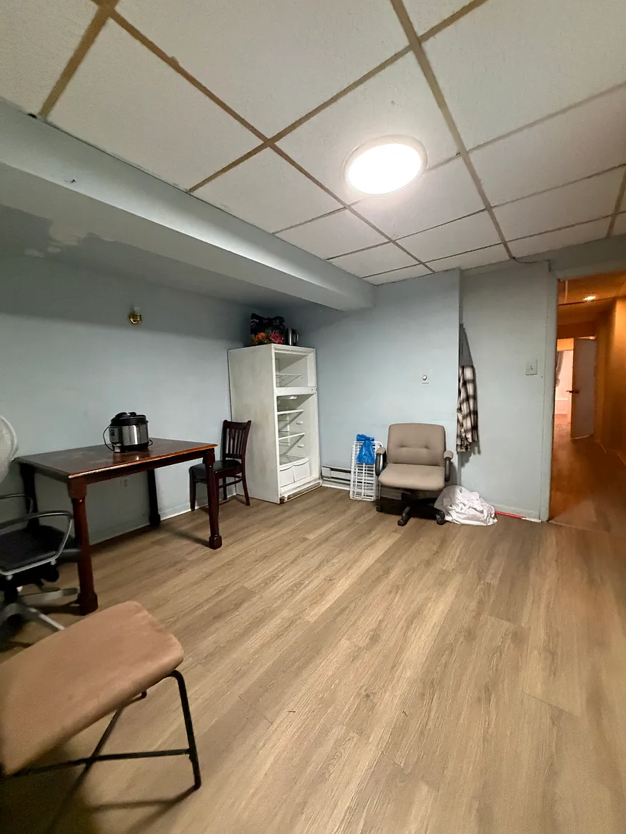 Building Photo - 309 N 13th St #1