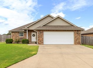 1905 Rain Tree Dr, Shawnee, OK 74804