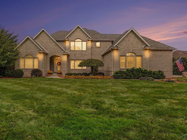 4 Sawmill Creek Trl, Saginaw, MI 48603