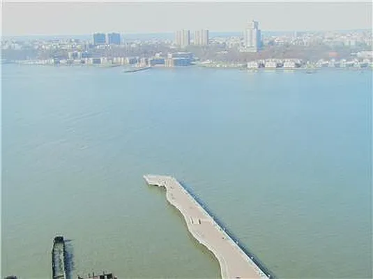 Sold by Markgraf Group Ltd | media 15