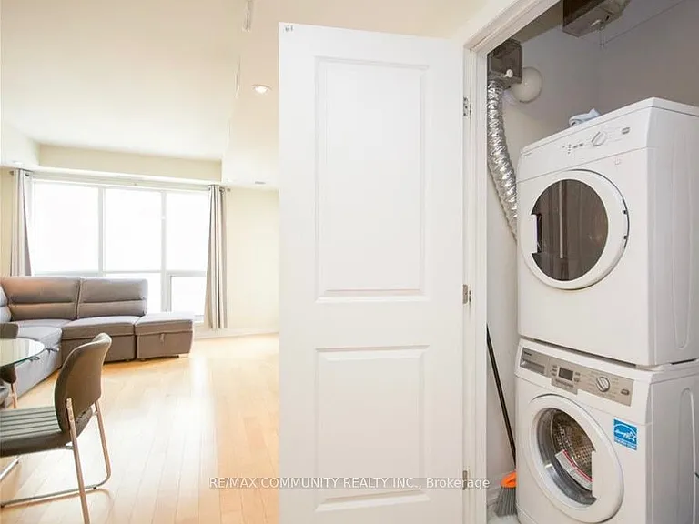 242 Rideau St #2507 — Photo 6