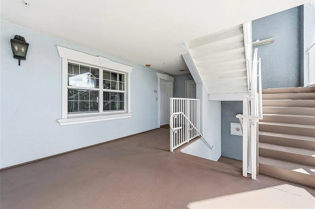 3 bed, 3.0 bath, 1755 sqft, $3,000 — Photo 2