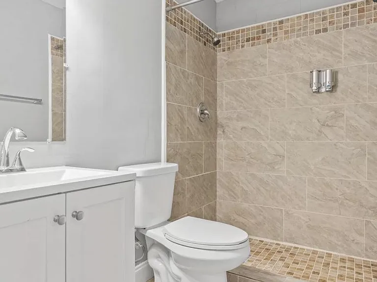 125 Honeysuckle Ln — Photo 15