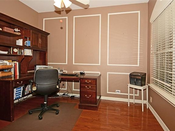 4th image of 8016 Lynores Way